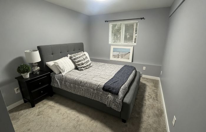 Stylish and cozy suite minutes away from Town!