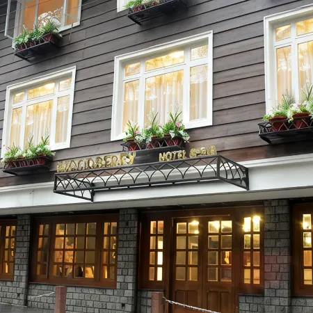 Udaan Woodberry Hotel & Spa Отели рядом с достопримечательностью «Храм Хануман-Ток»