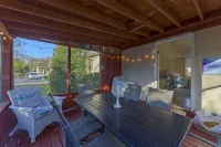 MERMAID COTTAGE - 3 MINUTE WALK TO BEACH - VERY CHARMING & CLEAN!