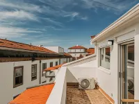 Aparthotel Oporto Sol Hotels near Sé