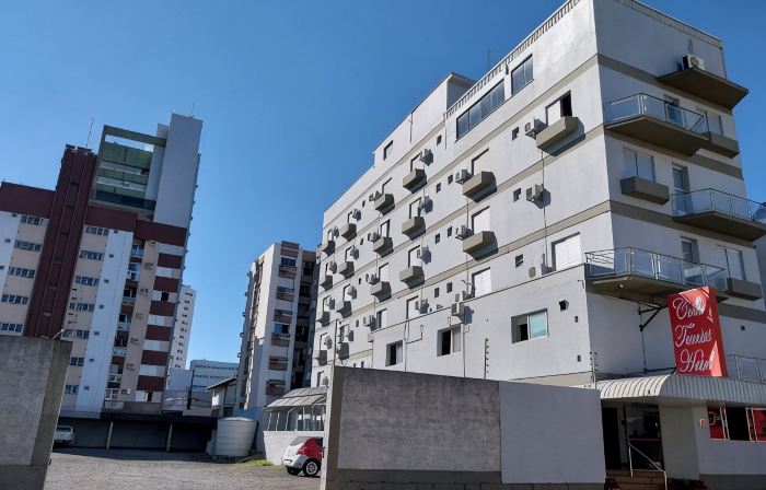 Colle Tourist Hotel Luxo