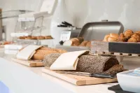 Hotel de Zoete Inval Haarlemmerliede - breakfast