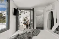 Mill Houses New Elegant Suites by Mr and MRS White - bar