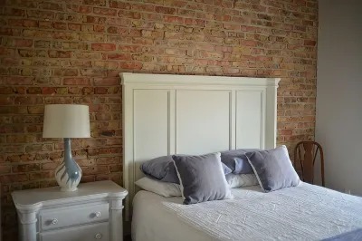 A spacious loft apartment in downtown Berrien Springs. Hoteles en 