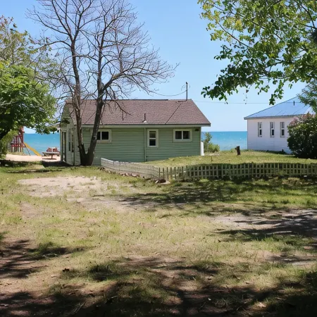 Lake Huron Cottage with Private Sandy Beach