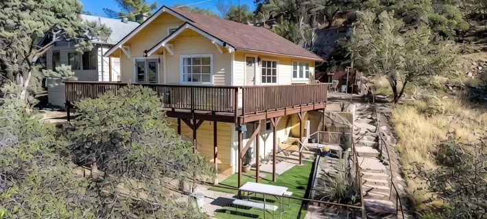 LUXURY 2-bedroom house in brilliant Bisbee with BREATHE taking views Hotels in Bisbee