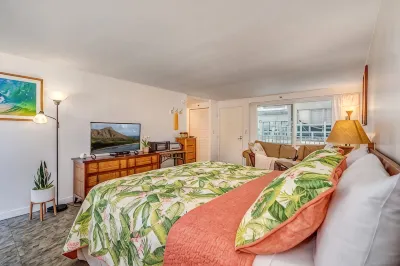 @ Marbella Lane - Breezy Studio@Diamond Head Beach Hotel Hotels in Diamond Head
