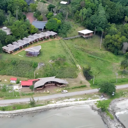 9 Huts on a Hill
