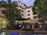Cairns Sheridan Hotel - Rooftop Pools