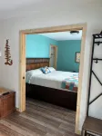 Forest Bathing. Lake Superior Views. Charming 1 bedroom apartment/suite.