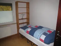 2.5 km to the city center.  Vacation apartment in a quiet location. Hotels near Scharnhorst-Ost