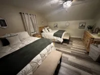 Beautiful Loft in the Woods Отели в г. 