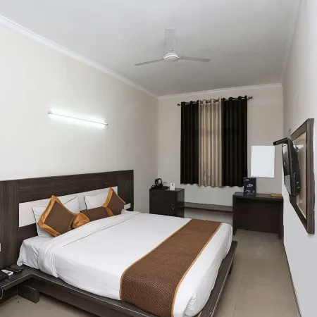 Hotel City Square and Suites