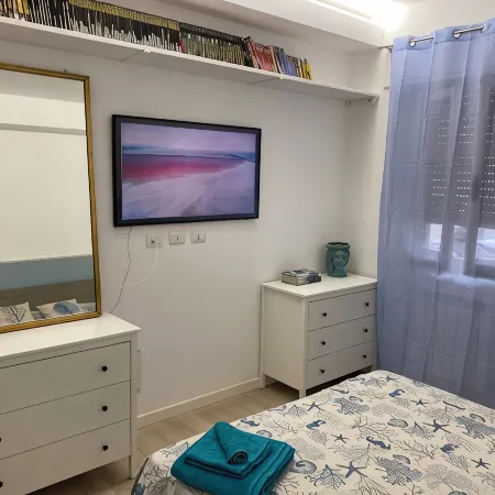 2 bedroom private vacation home in carrara