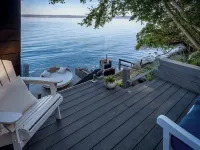 Vashon Modern Waterfront Retreat+Private Beach+BBQ+Firepit - Boutique