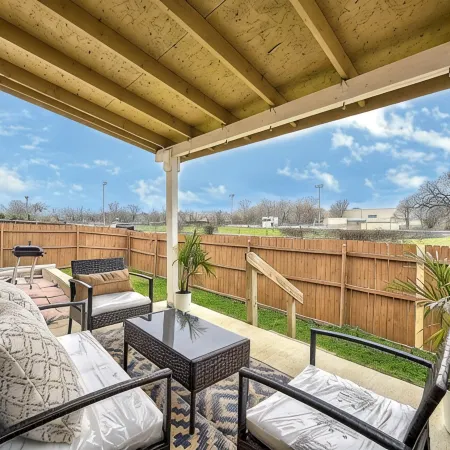 Centrally Located DFW Retreat