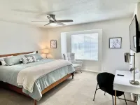 OFF-THE-DIAGONAL 2-Bedroom Townhome - 4-Star
