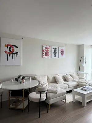Luxury High Rise Apt - Unbeatable skyline view - Condos