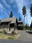 FAll in Suncadia! Walk to the New Suncadia Social & Golf! Hot Tub and Games! - 4-Star