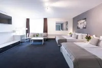 Hotel Aviva