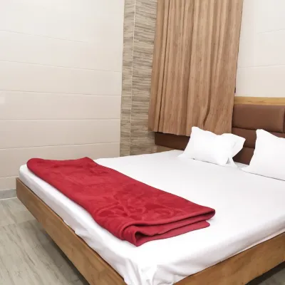 Hotel Al Sharif Manzil 90 Mtrs from Dargah Отели рядом с достопримечательностью «Даргах Шариф»