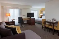 Cambridge Suites Mississauga - Pools