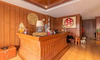 Lotus Hotel Patong