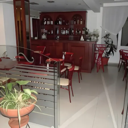 Hotel Avra