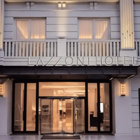 Lazzoni Hotel Отели рядом с достопримечательностью «Холм Пьер Лоти»