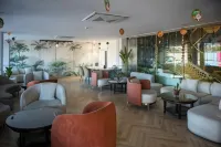 Papaya Tree Hotels - 3-Star