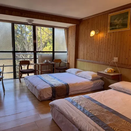 Ali-Shan Dengshan Hotel Отели рядом с достопримечательностью «Храм Tsu Yun»