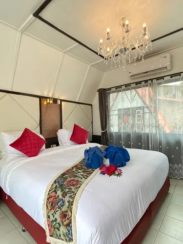 รูปภาพของExclusive Bungalow Near Swiming Pool At Kohchang Resort