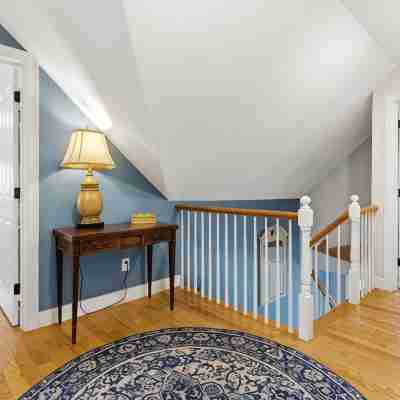 Porch & Porpoise Cozy Retreat Rooms