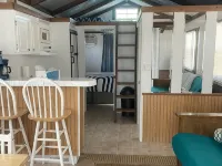 Floating Cabin at Steele Creek Marina--CAN NOT BE DRIVEN Hotels in Vance County