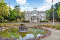 Sonoma Luxury, Enchanting Sonoma Home, Walkable to the Square, Sleeps 10