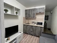 Uyutnye V 8 Minutakh Khodby ot Vykhino Apartments Hotel berhampiran Stesen Vykhino