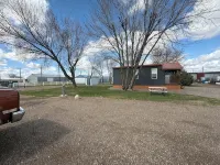 Private Tiny Cabin in Glendive Near Makoshika Park - Free Parking & WiFi