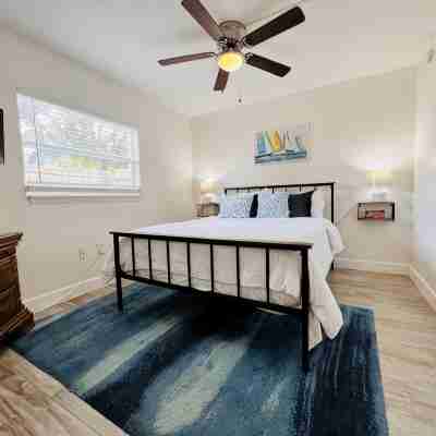 Cozy 2-Bedroom Pool Front Beach Condo in Delightful Cape Canaveral with AC, WiFi Rooms