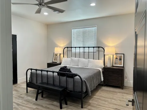 charming 3-bedroom home near sloan park/chicago cubs & light rail - Gym