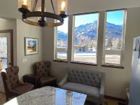 Ouray, CO Closest Townhome to Hot Springs Pool, Park, Trails - 3つ星