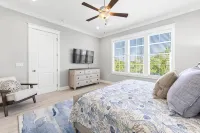 Luxury Orange Beach House/Pool/5 min Walk to Beach/Bikes/Arcades/Gulf St Park - 4星級