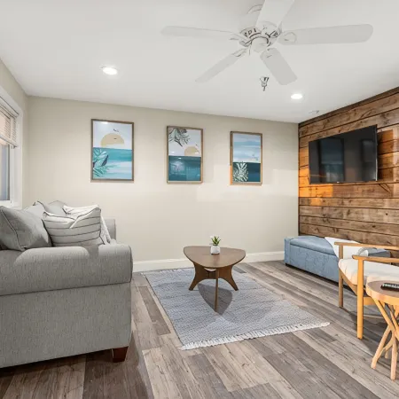 • Oceanside condo ON Hampton Beach •
