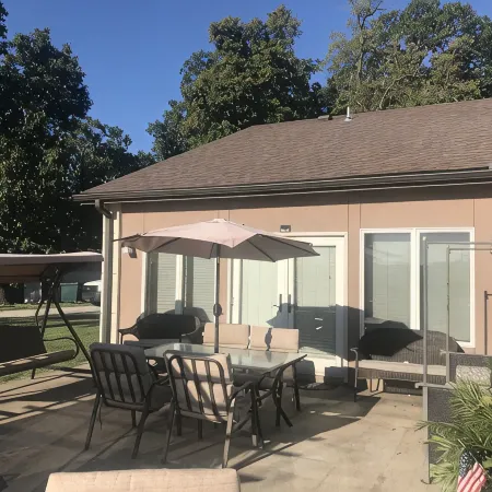 HEATED POOL  Grand Serenity is your Oasis on South Grand