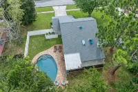 Saltwater Pool I Firepits I Large Fenced Backyard I 4 Miles to Beach - pantai
