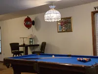 Game Room, Fire Pit, Close to Lakes, Quiet St, Family Time in the Mountains!
