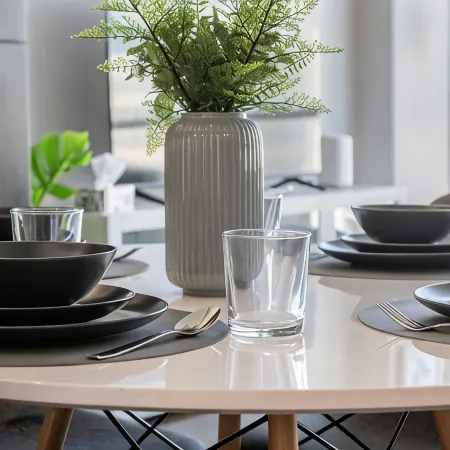 Downtown Chic Retreat | Elegant + Free Parking