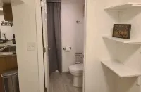 Private basement studio apt. - Lejligheder