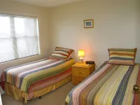 Spacious Waterview Condo - Steps To The Beach, Right Across The Street! - 4 tähden