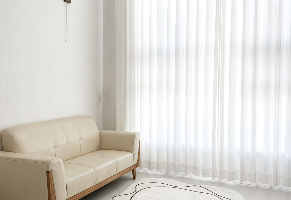 Rooftop Moonlight Pension - Housity