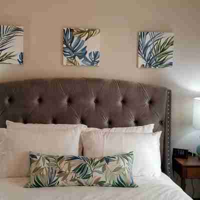 Breathtaking 2 bedroom/2 bath second-floor Oceanfront condo. Rooms
